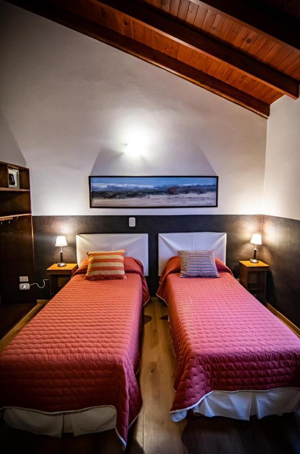 Las Avutardas Hosteria El Calafate Exterior photo