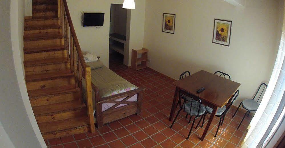 Las Avutardas Hosteria El Calafate Exterior photo